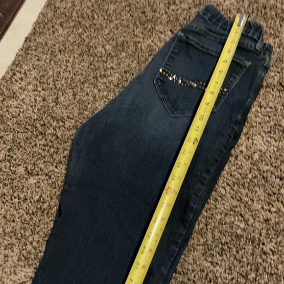 Super cute jeans very stylish! Love the bling💕 - Picture 6 of 11